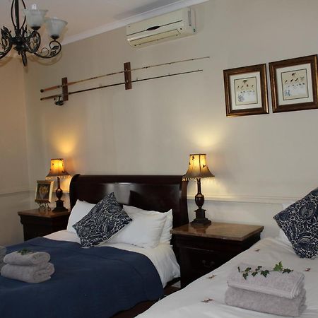 A Tapestry Garden Guest House Потчефструм Стая снимка
