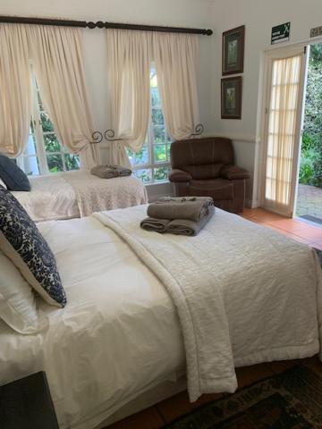 A Tapestry Garden Guest House Потчефструм Екстериор снимка